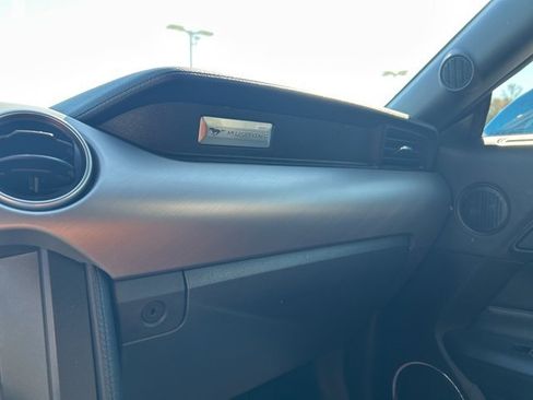 Used 2022 Ford Mustang GT Premium image 39