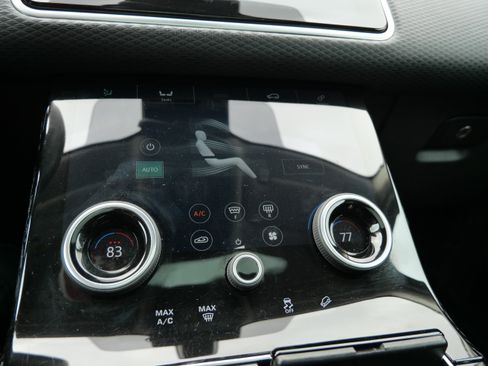 Used 2018 Land Rover Range Rover Velar S AWD/4WD image 22