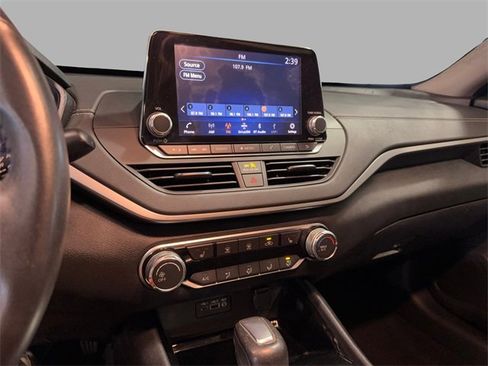 Used 2021 Nissan Altima 2.5 SV w/ SV Premium Package image 14