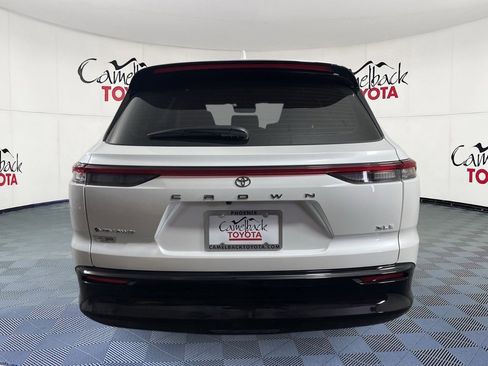 New 2026 Toyota Crown Signia image 6