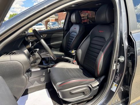 Used 2022 Kia Forte GT FWD image 3