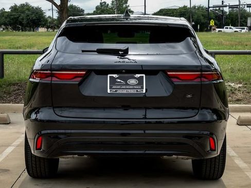 Used 2026 Jaguar F-PACE R-Dynamic S AWD/4WD image 9