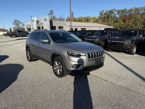 Used 2020 Jeep Cherokee Limited image 10