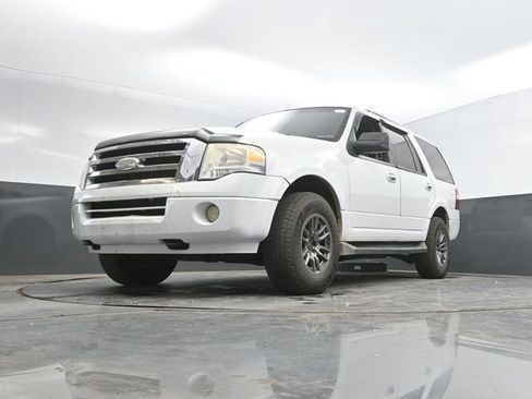 Used 2009 Ford Expedition XLT AWD/4WD image 42