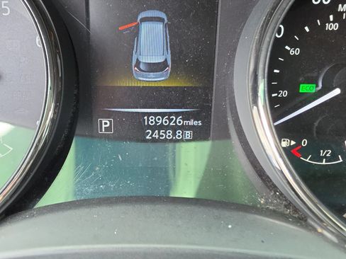 Used 2016 Nissan Rogue S FWD image 25