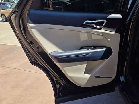 Used 2023 Kia Sportage EX image 25