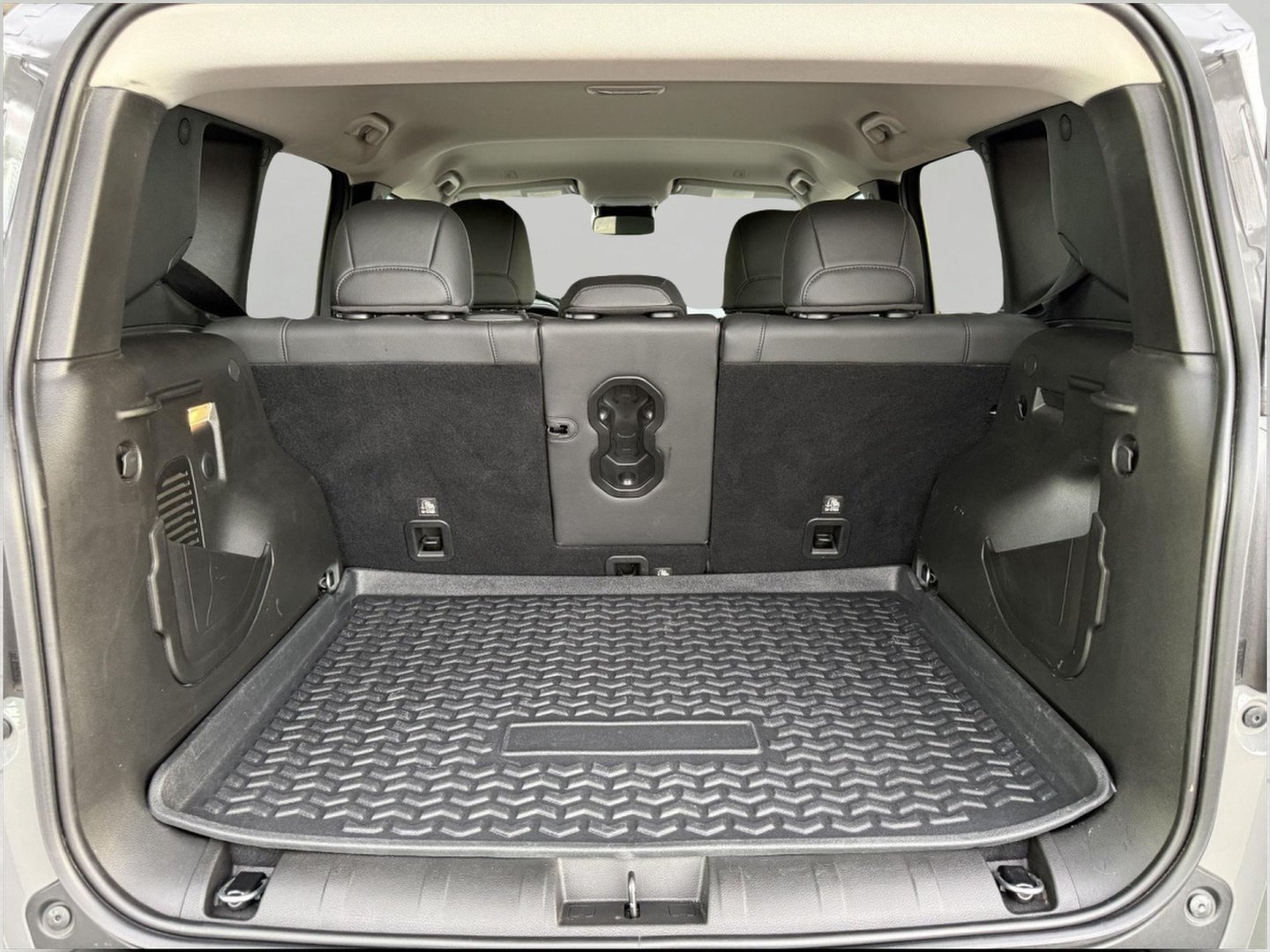 Used 2022 Jeep Renegade Limited AWD/4WD image 15