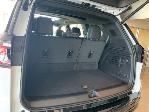 New 2026 GMC Acadia Denali Ultimate AWD/4WD image 10