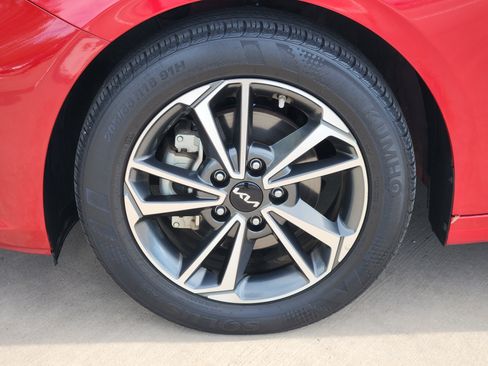 Used 2023 Kia Forte LXS w/ LXS Technology Package image 10