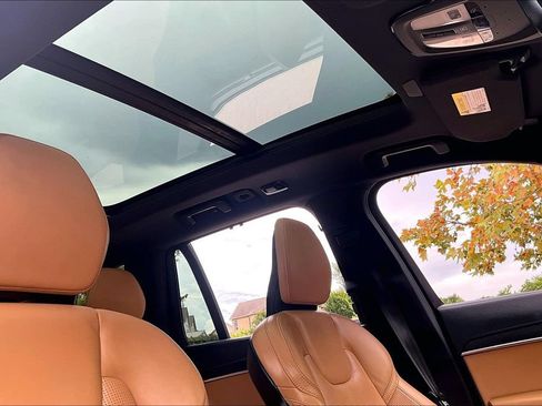 Certified 2024 Volvo XC90 B6 Ultimate AWD/4WD image 23