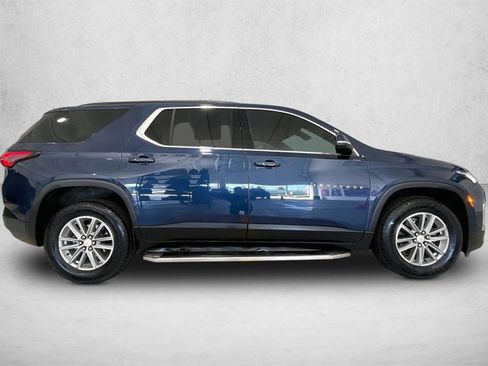 Used 2023 Chevrolet Traverse LT image 5