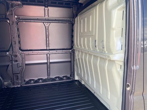 Used 2018 RAM ProMaster 2500 FWD image 21