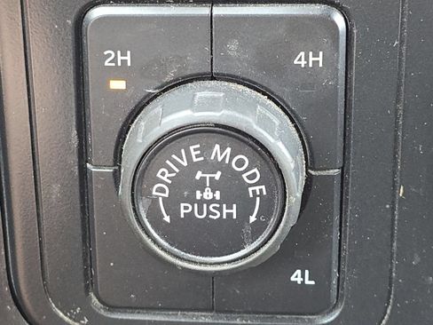 Used 2022 Ford F150 XLT w/ Equipment Group 302A High AWD/4WD image 9