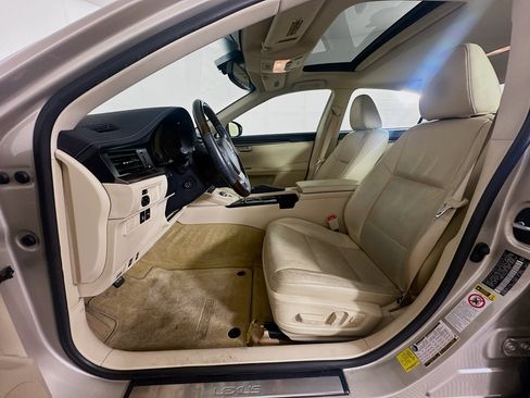Used 2013 Lexus ES 350 w/ Luxury Pkg FWD image 13
