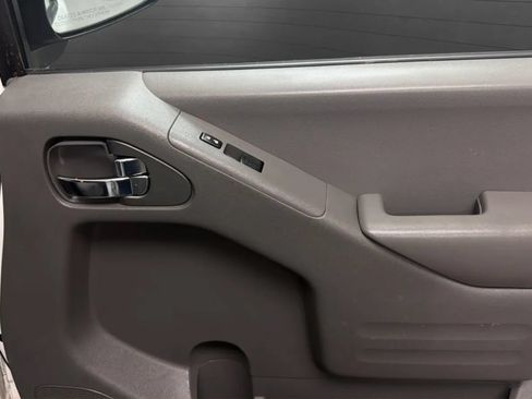 Used 2019 Nissan Frontier SV RWD image 17