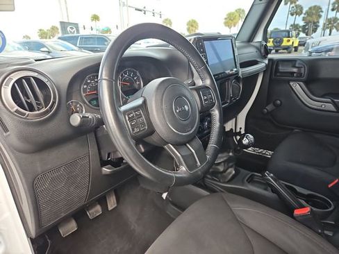 Used 2018 Jeep Wrangler Unlimited Sport w/ Connectivity Group image 14