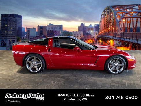 Used 2008 Chevrolet Corvette Coupe w/ Z51 Performance Package image 2