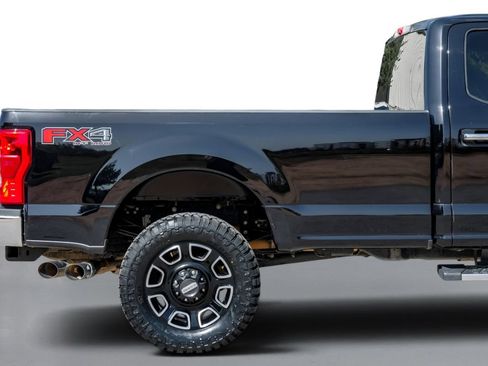Used 2019 Ford F250 XLT w/ XLT Premium Package AWD/4WD image 6