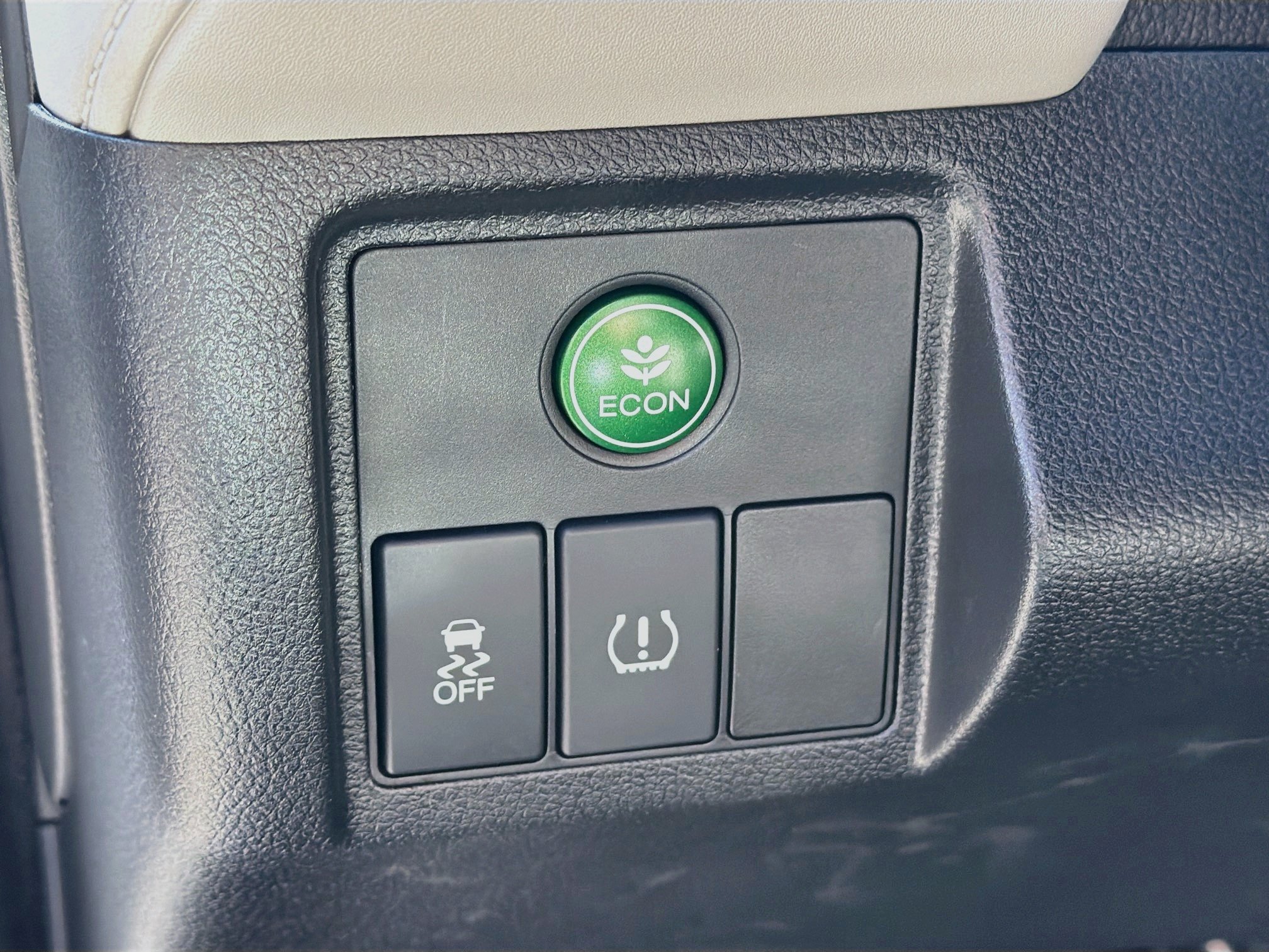 Used 2018 Honda HR-V EX-L image 16