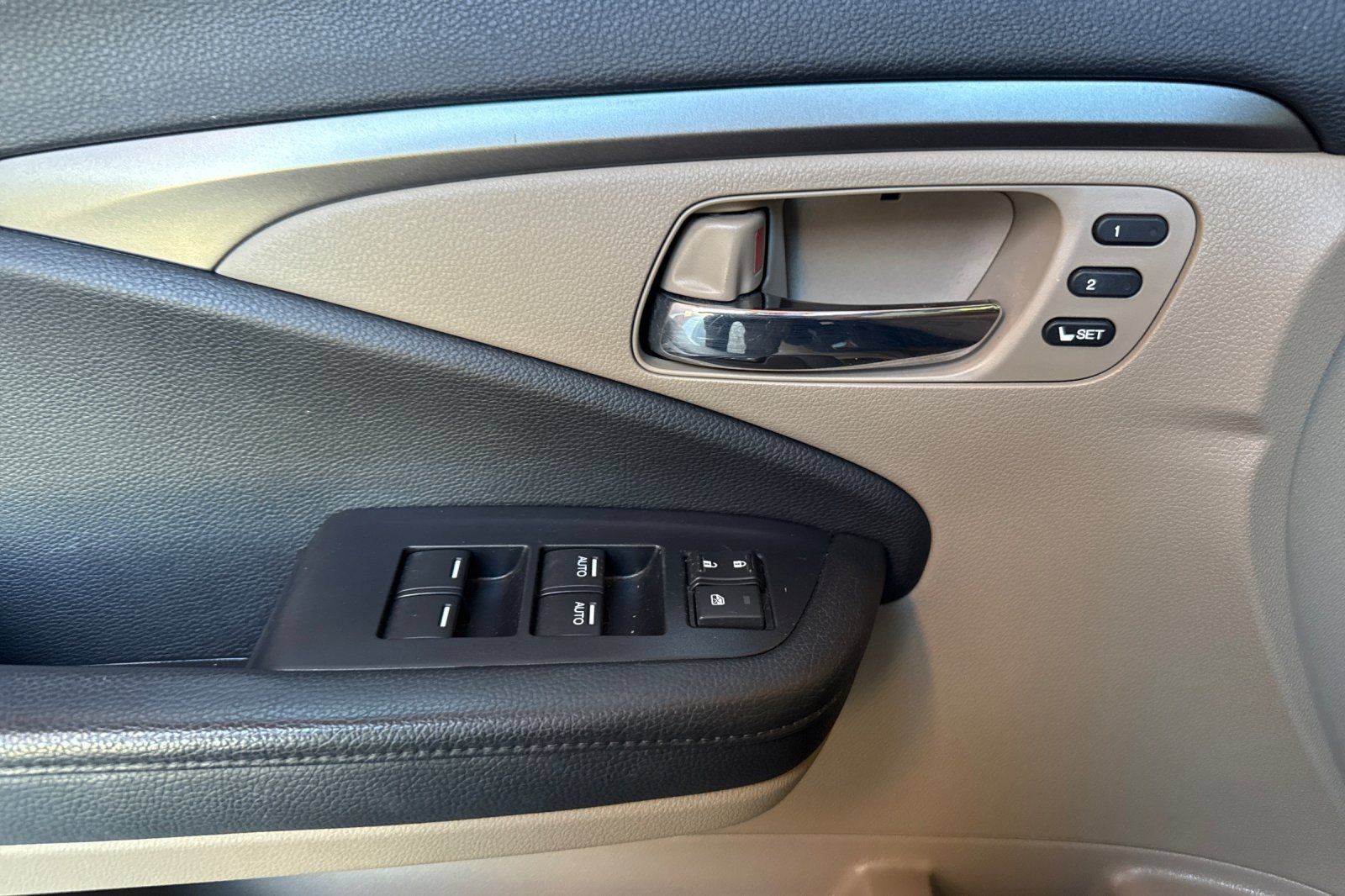 Used 2019 Honda Pilot EX-L image 11