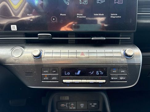 Used 2024 Hyundai Kona SEL FWD image 22