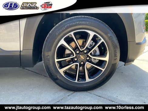 Used 2025 Chevrolet TrailBlazer LT AWD/4WD image 9