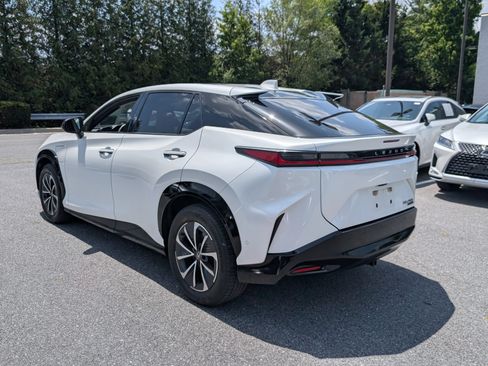 Used 2023 Lexus RZ 450e Premium w/ Technology Package AWD/4WD image 5