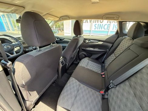 Used 2020 Nissan Rogue Sport SV FWD image 26