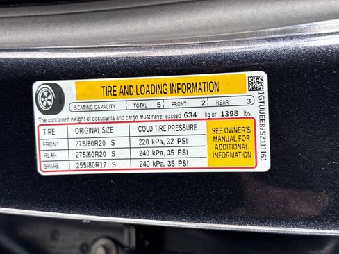 Certified 2025 GMC Sierra 1500 AT4 w/ AT4 Premium Package image 11