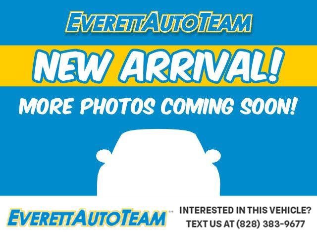 Used 2021 Toyota Highlander LE AWD/4WD image 1