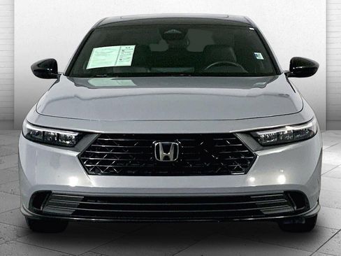 Used 2023 Honda Accord Sport image 2