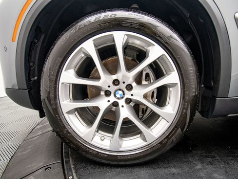 Used 2024 BMW X5 xDrive40i w/ Parking Assistance Package AWD/4WD image 24