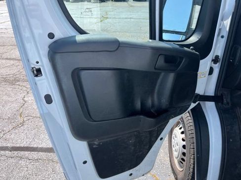 Used 2026 RAM ProMaster 2500 w/ Convenience Group FWD image 10