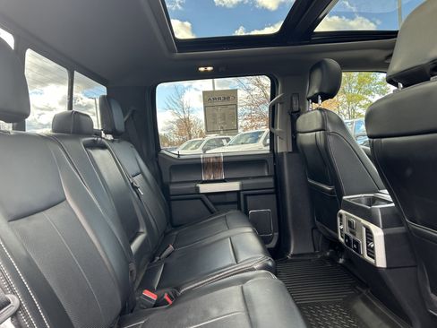 Used 2019 Ford F150 Lariat w/ Equipment Group 502A Luxury image 10