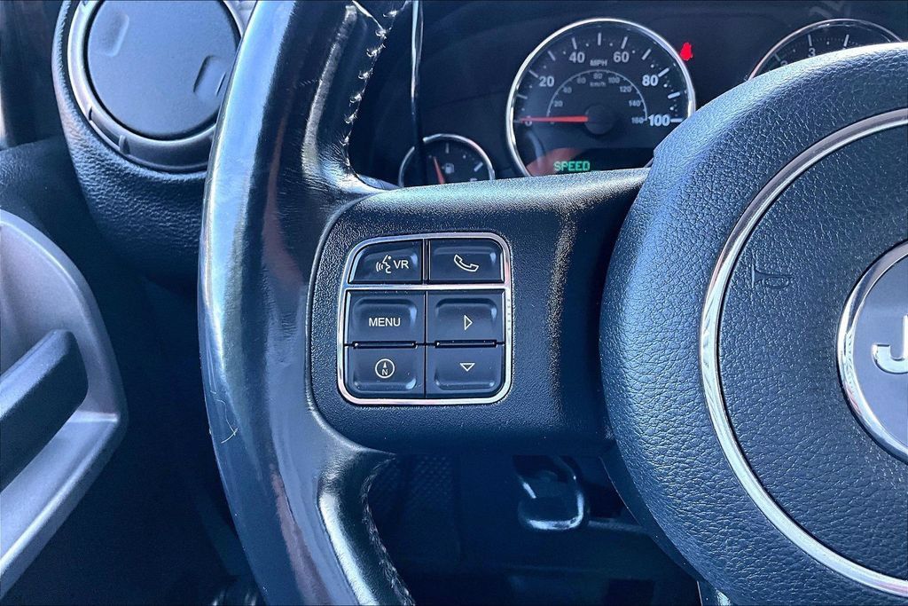 Used 2017 Jeep Wrangler Sport w/ Connectivity Group AWD/4WD image 11