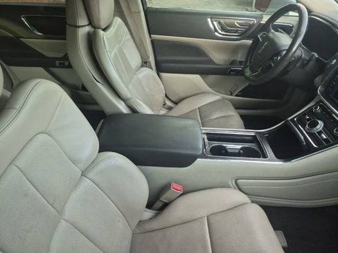 Used 2018 Lincoln Continental Reserve AWD/4WD image 24
