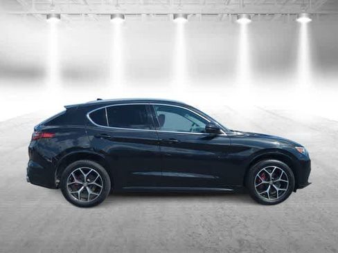 Used 2021 Alfa Romeo Stelvio Ti AWD/4WD image 9