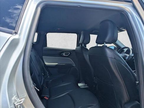 Used 2025 Jeep Compass Limited AWD/4WD image 14