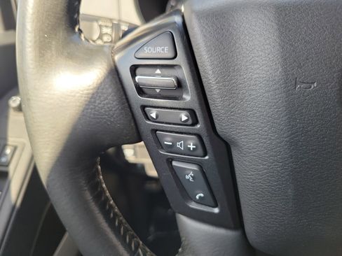 Used 2022 Nissan Frontier SV image 16