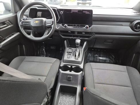 Used 2023 Chevrolet Colorado W/T image 18