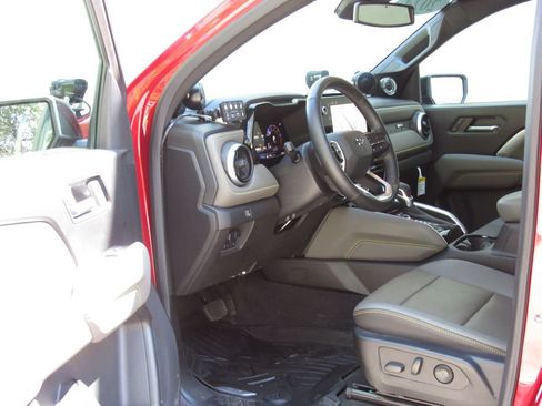 Used 2024 Chevrolet Colorado ZR2 w/ ZR2 Convenience Package III AWD/4WD image 15