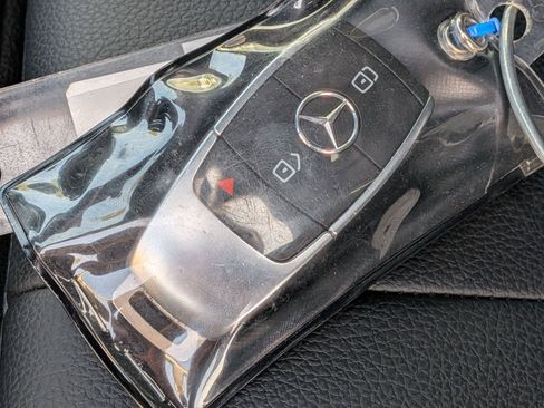 Certified 2022 Mercedes-Benz GLA 250 4MATIC image 36