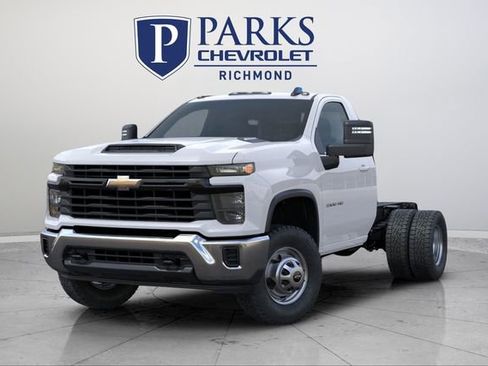 New 2025 Chevrolet Silverado 3500 W/T w/ WT Convenience Package image 6