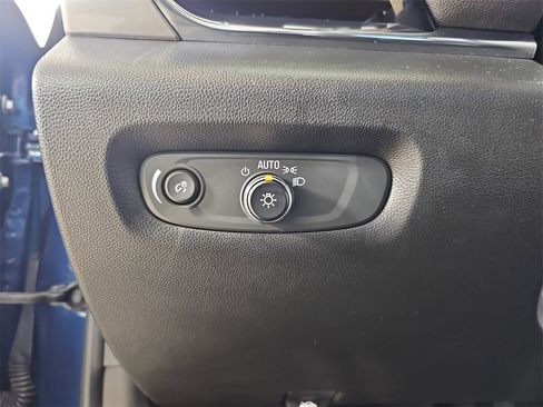 Certified 2023 Chevrolet Traverse LT w/ LT Premium Package image 34