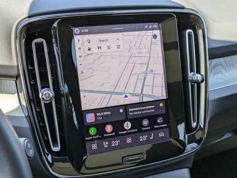 Certified 2026 Volvo XC40 B5 Plus AWD/4WD image 29