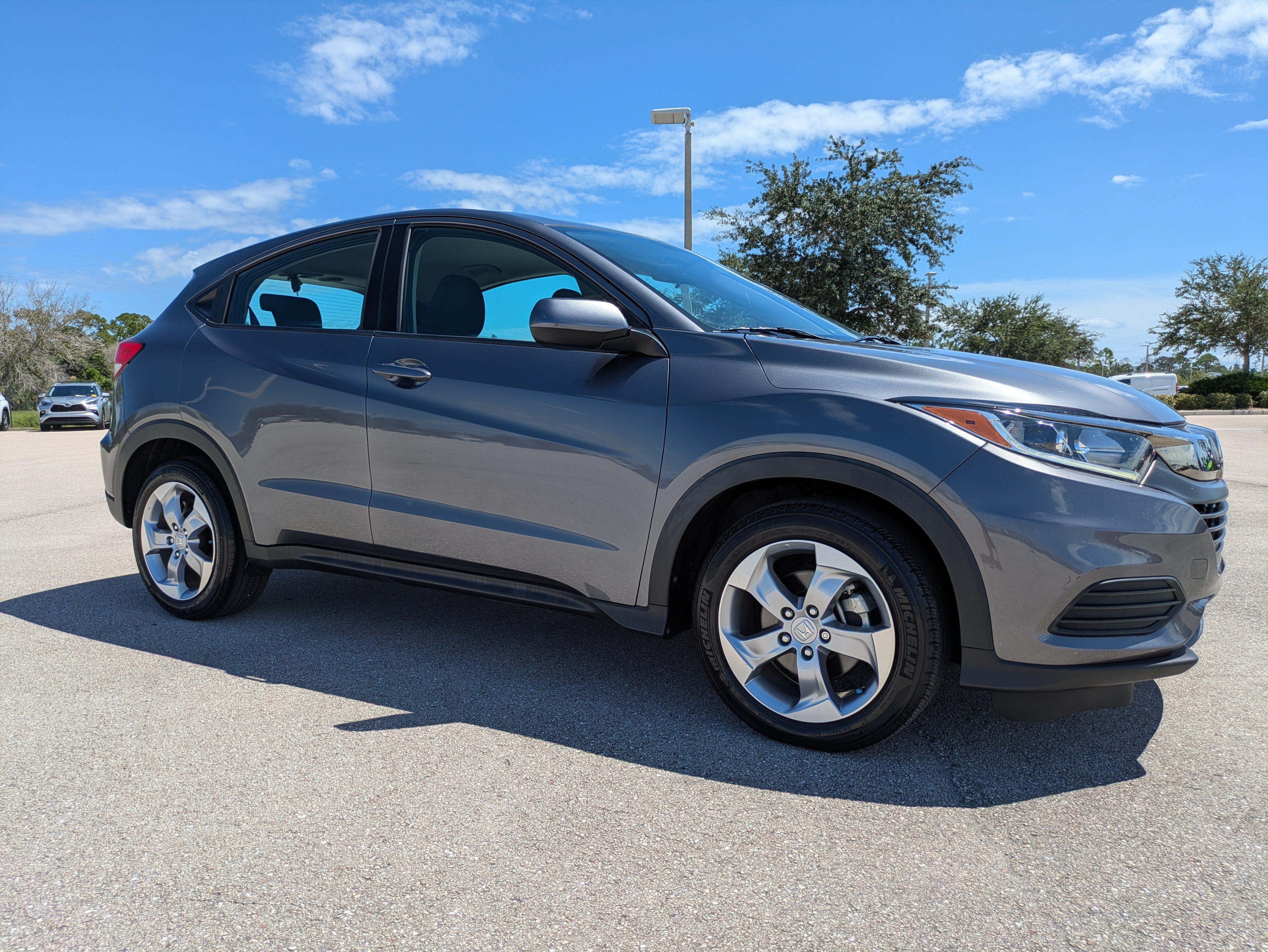 Used 2022 Honda HR-V LX image 2