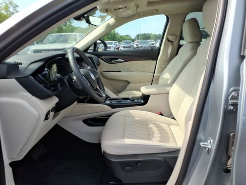 Used 2023 Buick Envision Avenir AWD/4WD image 18