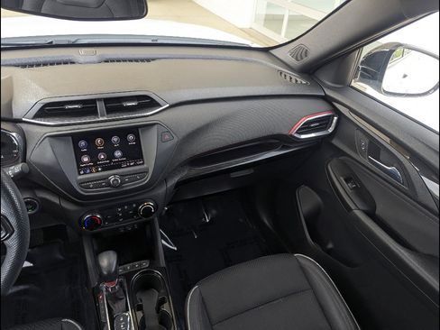 Used 2022 Chevrolet TrailBlazer RS AWD/4WD image 25