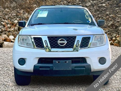Used 2016 Nissan Frontier SV AWD/4WD image 3