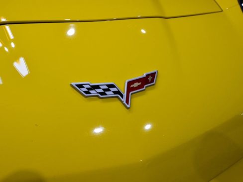 Used 2007 Chevrolet Corvette Coupe w/ Preferred Equipment Group RWD image 4